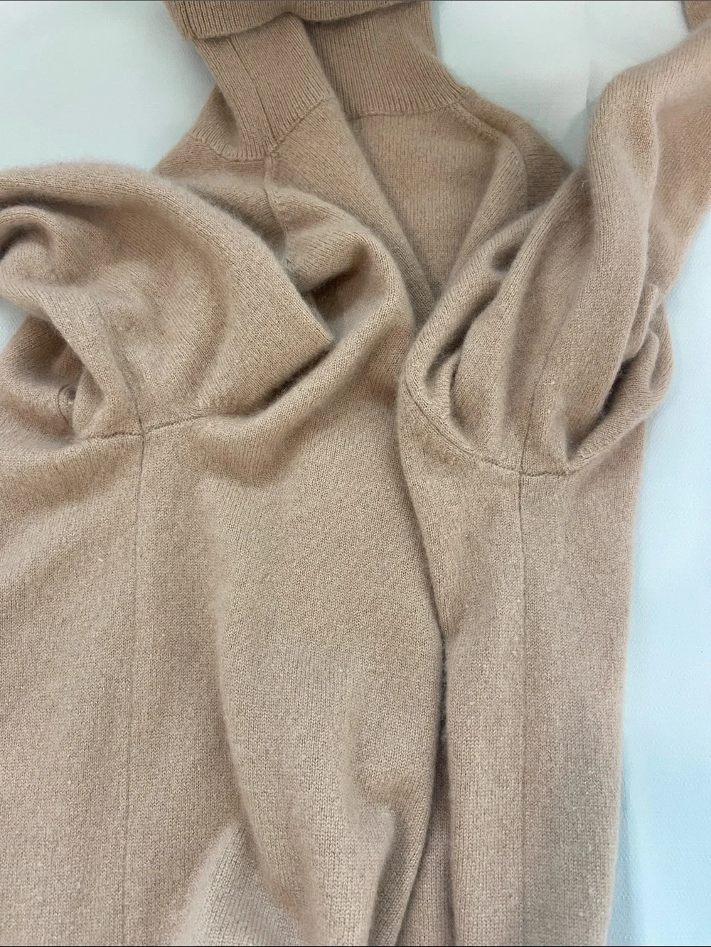 Neiman Marcus Camel Turtleneck 100%-Cashmere Sweater. Size M